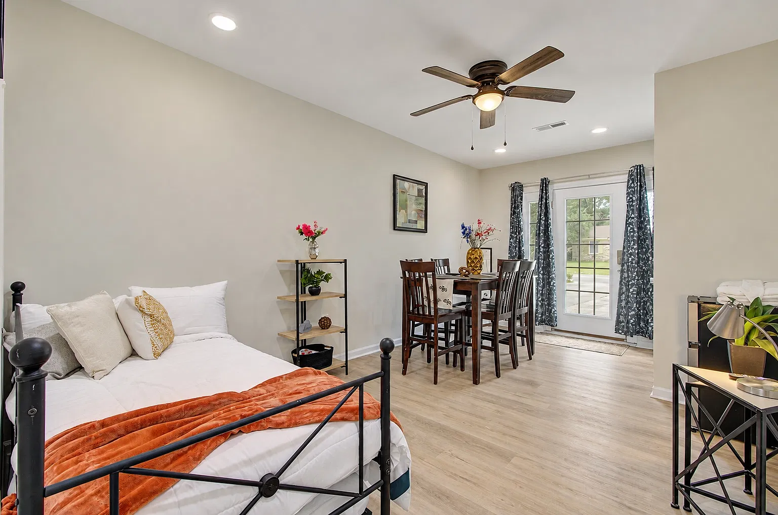 1 bed, 1000 sqft, $2,100 — Photo 4