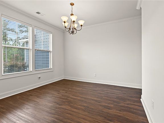 3rd image of 2054 Mohican Dr