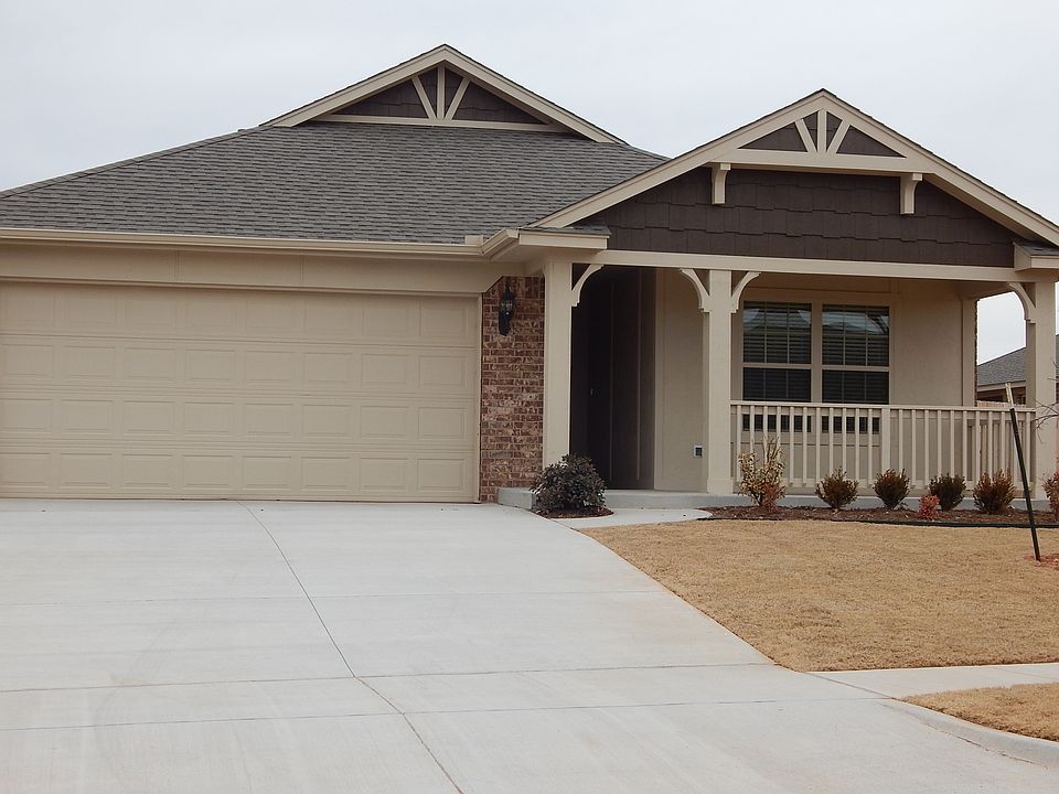 1st image of 19105 Valencia Park Dr