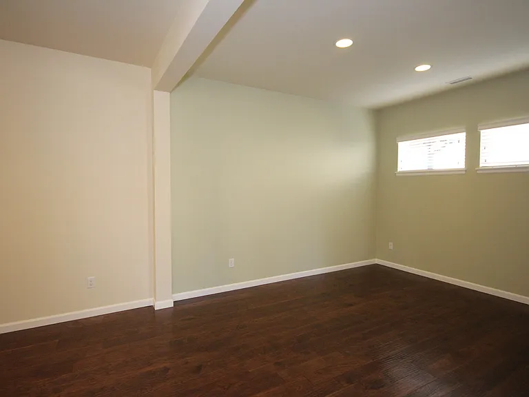11423 129th St E — Photo 3