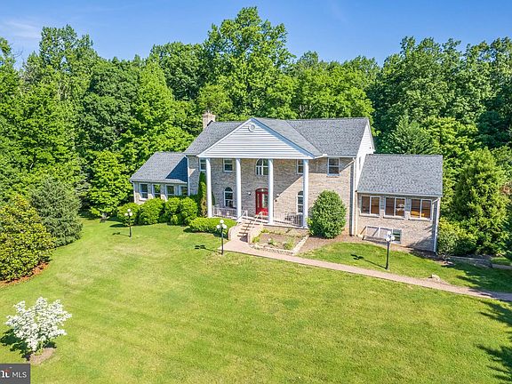 5th image of 235 Kilby Farm Ln