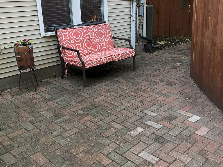 841 W Maxwell St — Photo 12