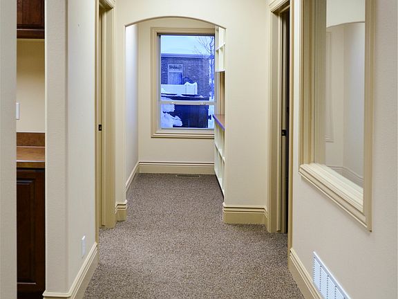 4th image of 33 Winn Dr #1