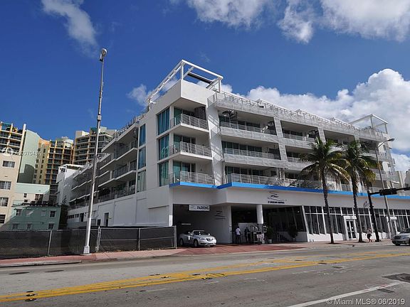 3rd image of 1437 Collins Ave #316