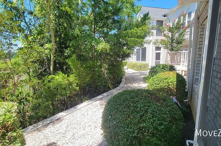 210 Fullford Ln #102 — Photo 19