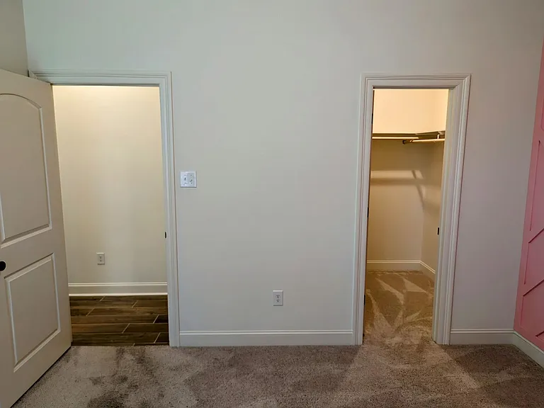 213 Preston Rose Ln — Photo 16