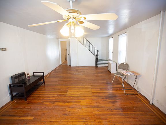 2nd image of 1820 E 35th St