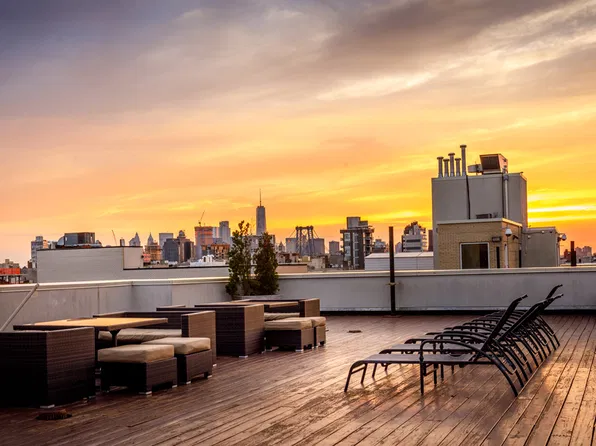 156 Hope St, Brooklyn, NY