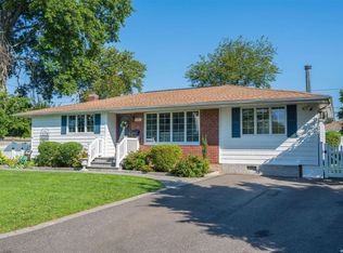 25 Carmela Ln, Commack, NY 11725