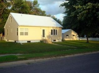 129 5th St, Dawson, MN 56232