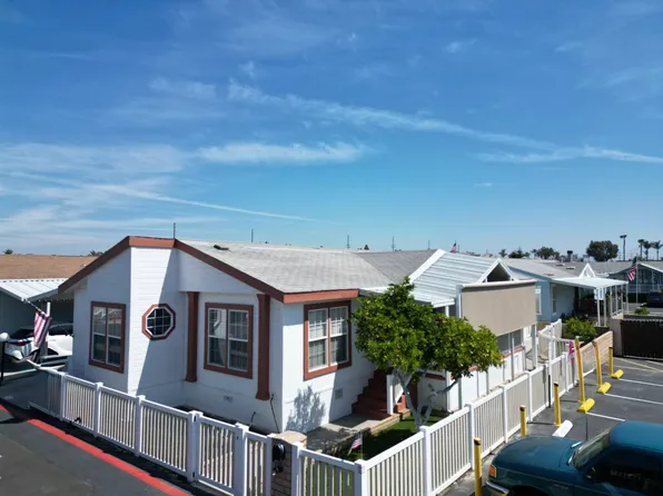 9850 Garfield Ave Space 8, Huntington Beach, CA 92646