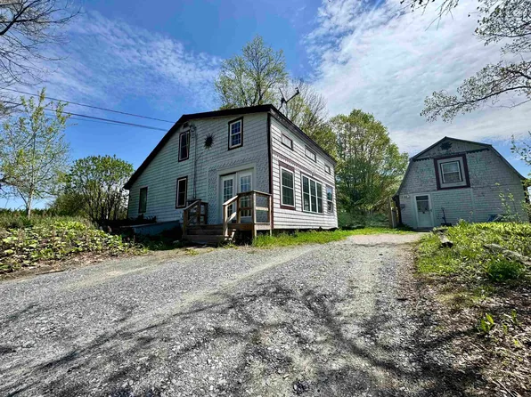 405 Cross Road, Bradford, VT 05033