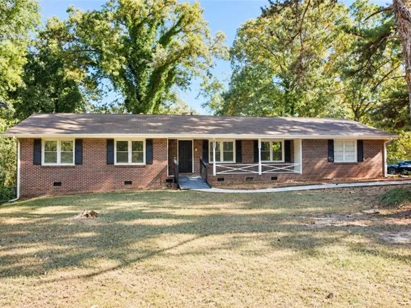 524 Rowland Rd, Stone Mountain, GA 30083