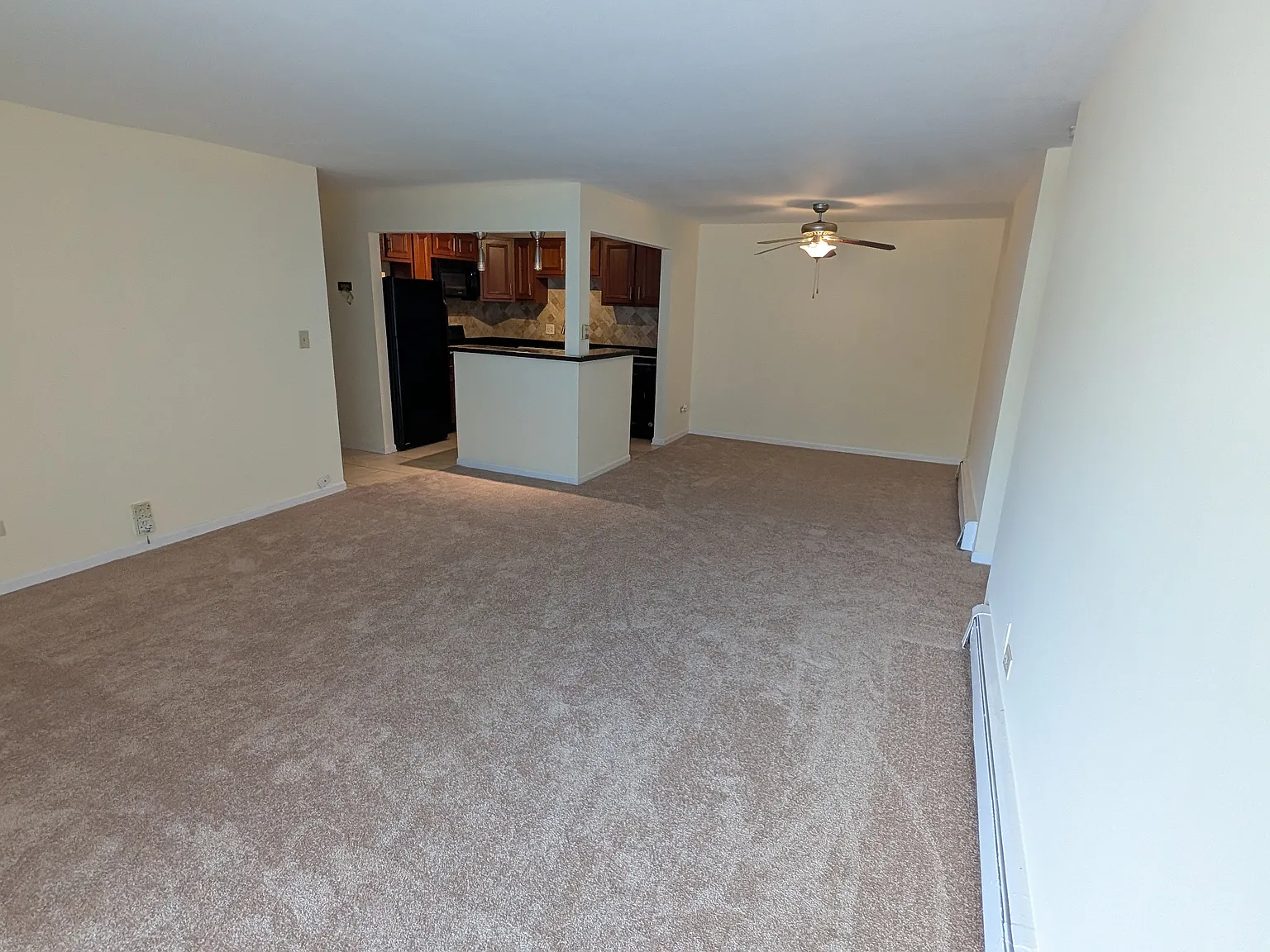 9s201 Lake Drive — Photo 2