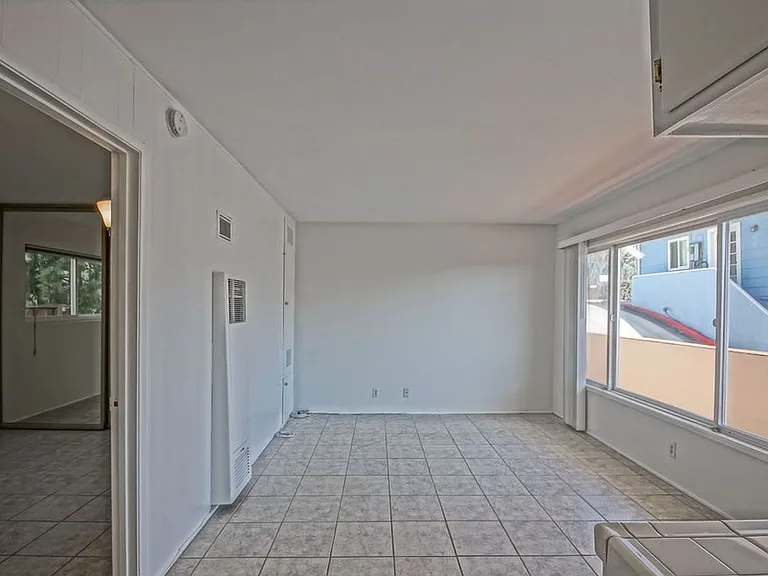 3814 Highland Ave — Photo 12