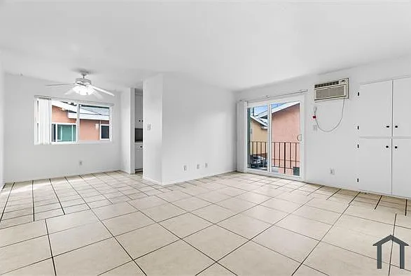 10027 Sepulveda Blvd #D — Photo 7