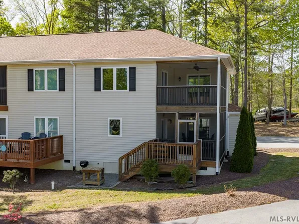 151 Gaston Pointe Dr, Littleton, NC 27850