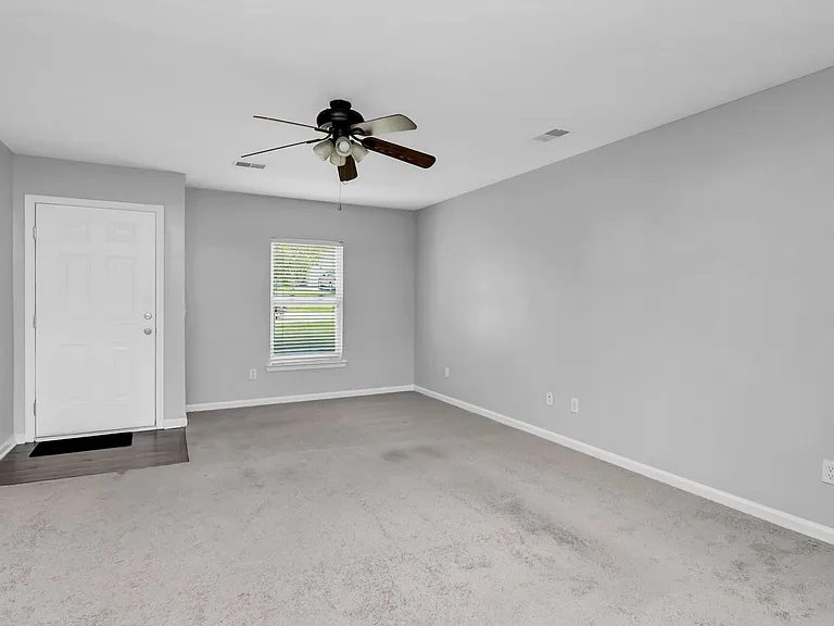 141 Wigmore Ln — Photo 3
