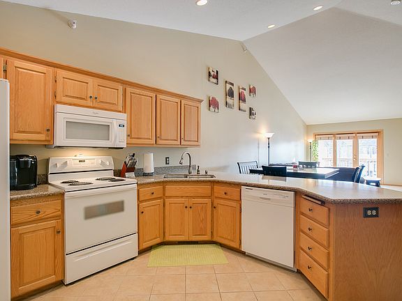 3rd image of 5500 Nathan Ln N APT 4