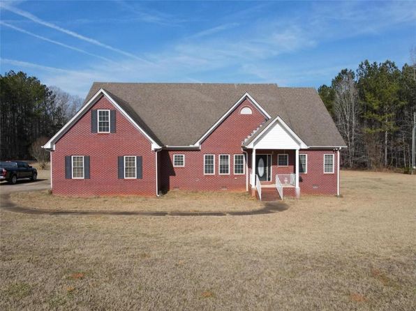 172 Lakeview Dr, Newborn, GA 30056