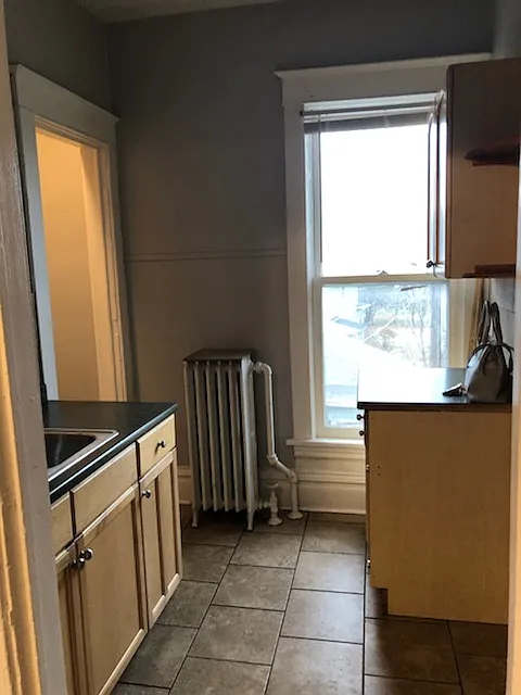 4 bed, $1,800 — Photo 4