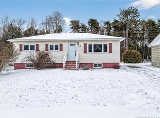 27 Lawson Ave, Riverview, NB E1B3R1