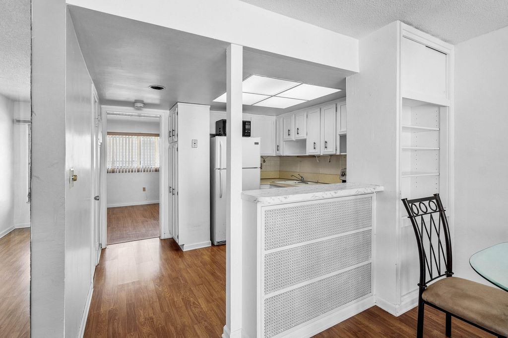 1110 N RIVERSIDE Drive #23, photo 8