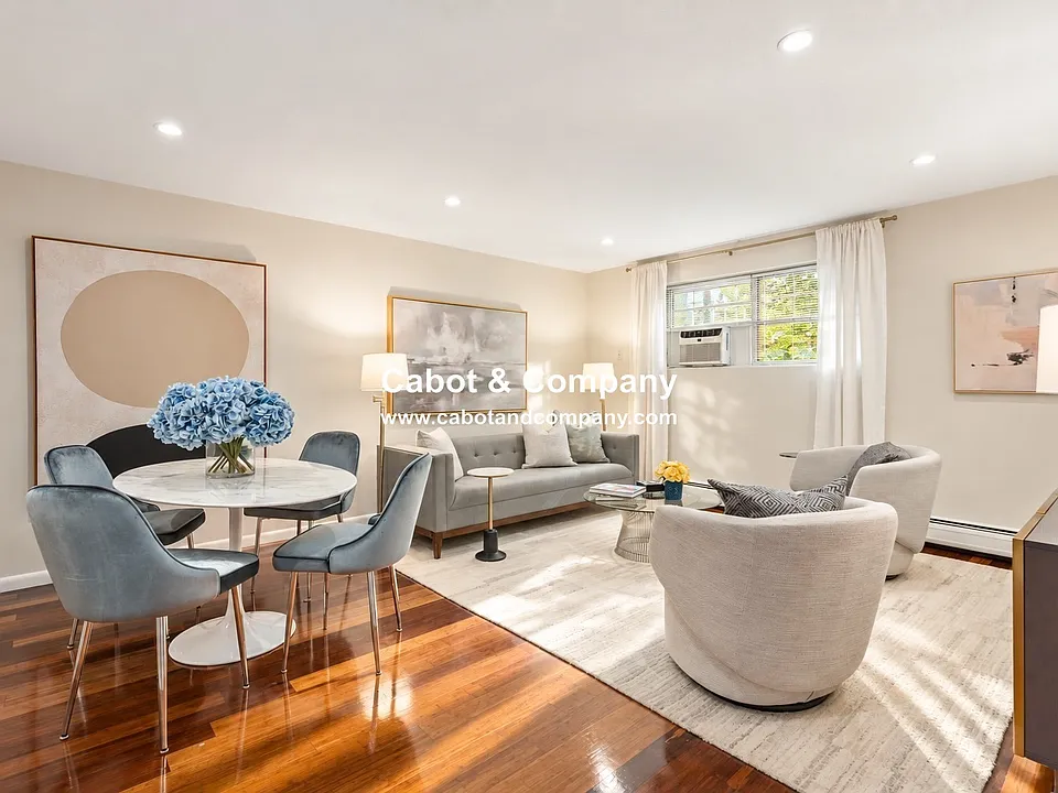 804 Centre St #8A