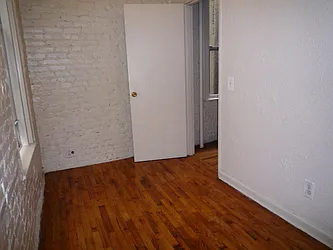Rented by DSA Realty Midtown West