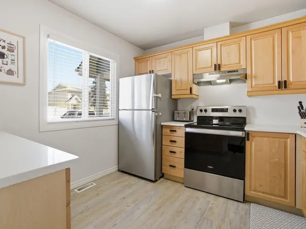 9619 180th St NW #29, Edmonton, AB T5T 4L9