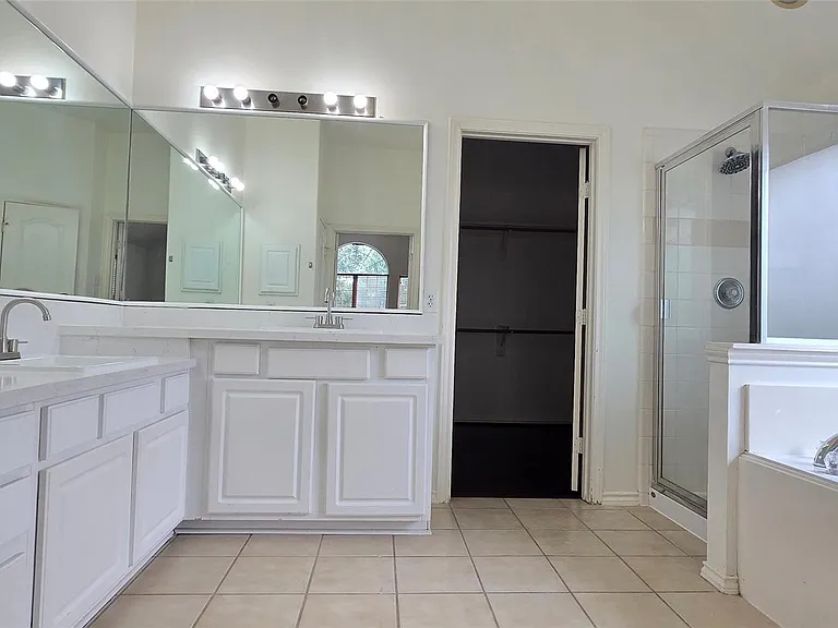 21038 Narrow Gate Dr — Photo 27