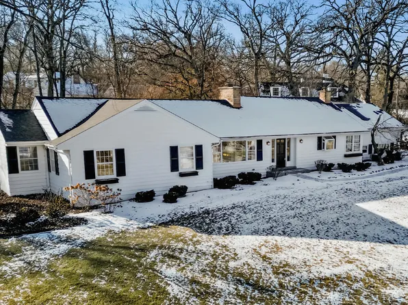 1711 Thomas Atkinson Rd, Inverness, IL 60067