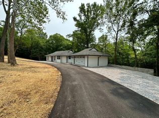 909 Klondyke Rd, Milford, OH 45150