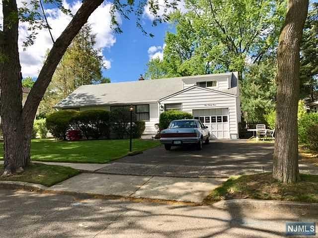 1st image of 323 Lacey Dr