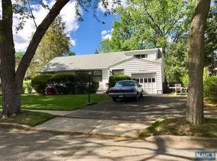 323 Lacey Dr, New Milford, NJ 07646