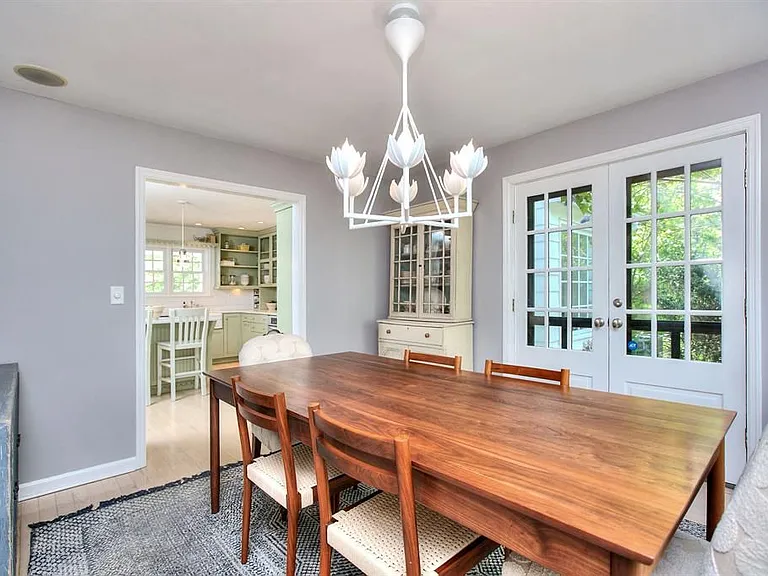 11 Treadwell Ave — Photo 3