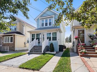 9444 226th St, Floral Park, NY