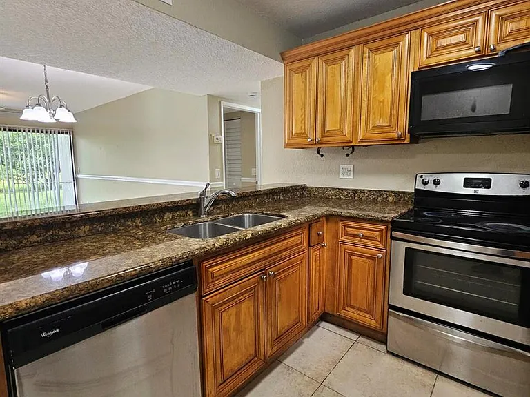 1541 Windorah Way #C — Photo 4