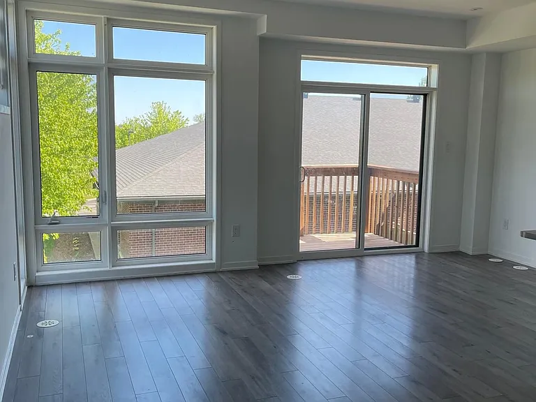 801 Heathrow Path N — Photo 28