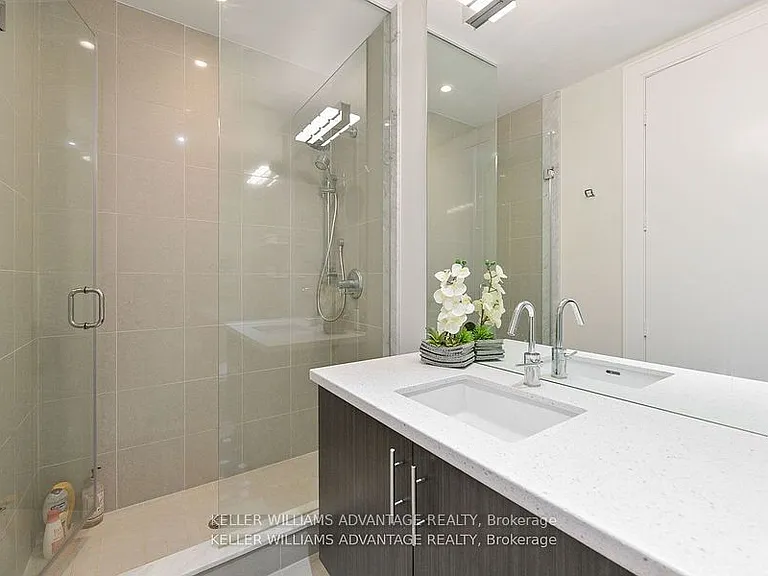 29 Queens Quay E #616 — Photo 12