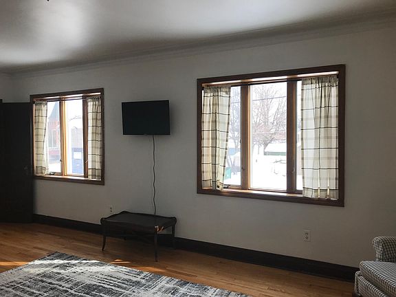 4th image of 620 Court St #2