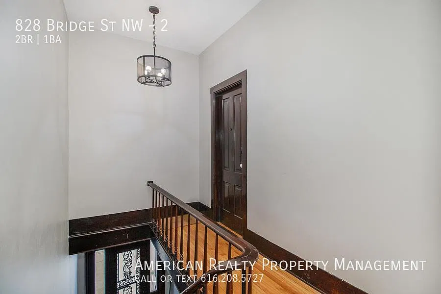 2 bed, 1125 sqft, $1,800 — Photo 2