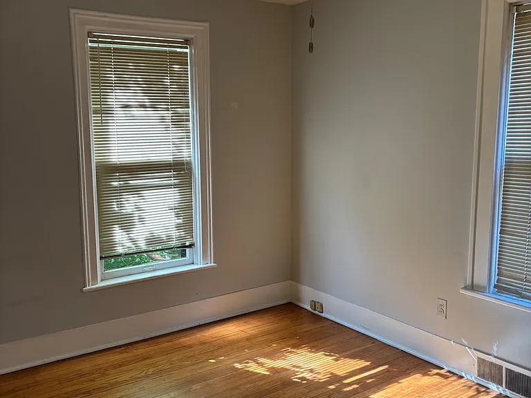 829 Miller Ave — Photo 9