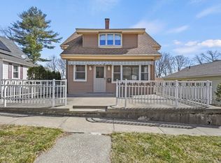 20 Gordon St, Worcester, MA 01604