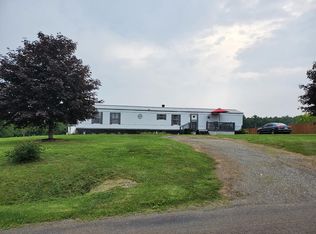 69 Harrison Dr, Fancy Gap, VA 24328