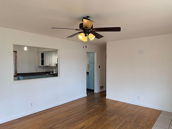 3rd image of 7502 Buffalo Grove Rd