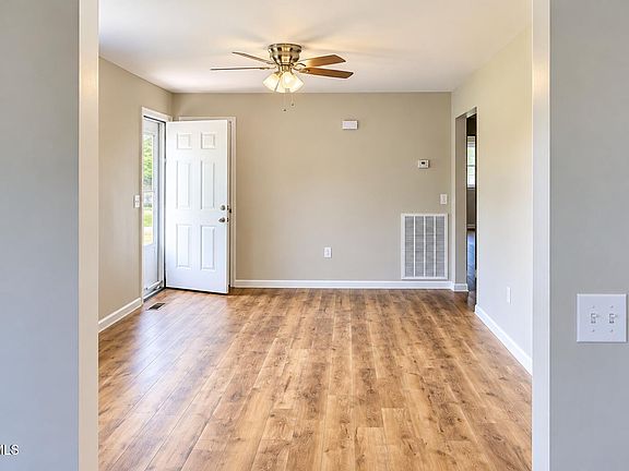 2nd image of 1065 Florist Rd