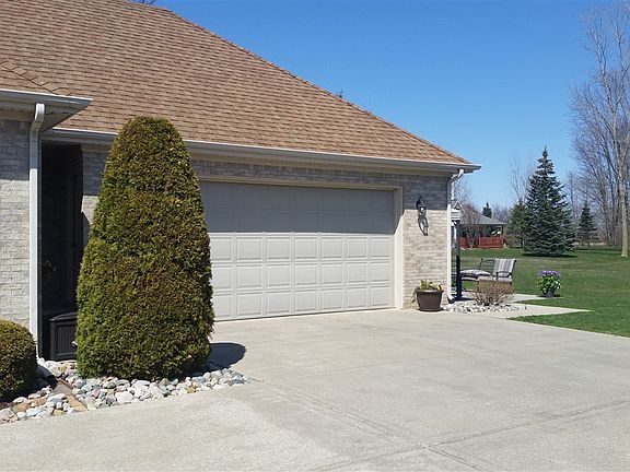 2nd image of 11130 W Glen
