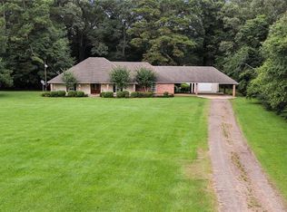 93 Cannon Rd, Pineville, LA 71360