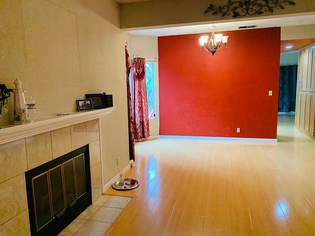 3 bed, 2.5 bath, 1760 sqft, $3,900 — Photo 2